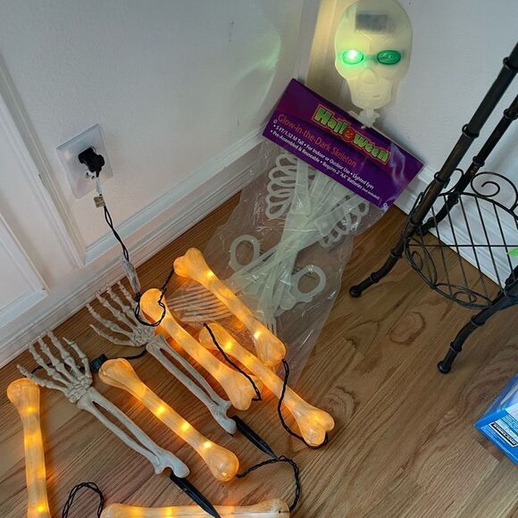 Halloween Skeleton Light Up Bones Vintage Glow in the Dark 5 Foot Skeleton - Picture 15 of 15